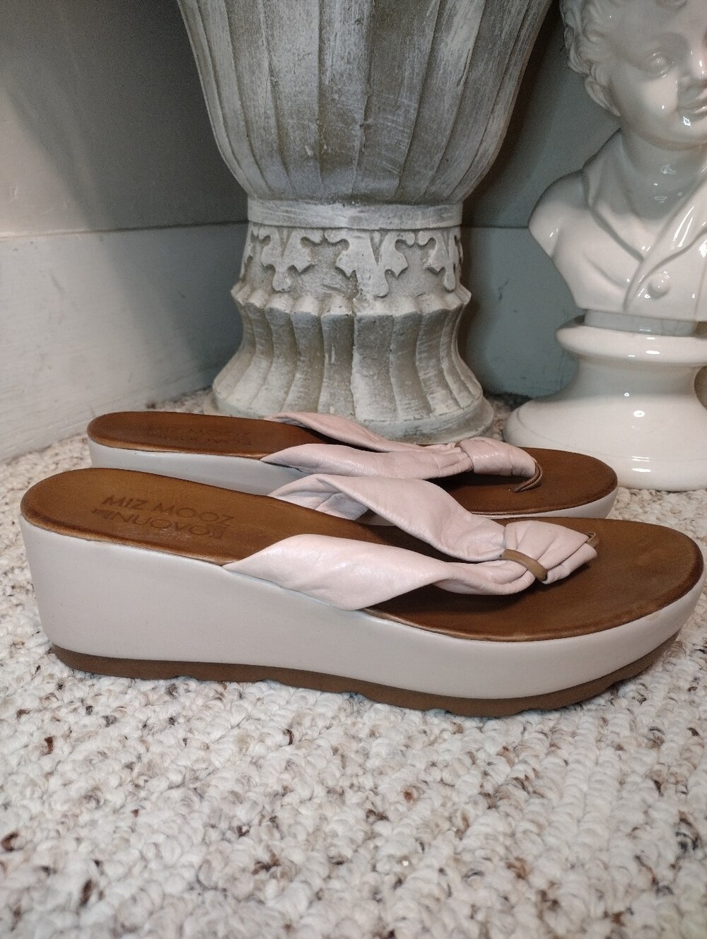 Miz Mooz Nuovo Blush Leather Platform Thong Sandals - Picture 8 of 8